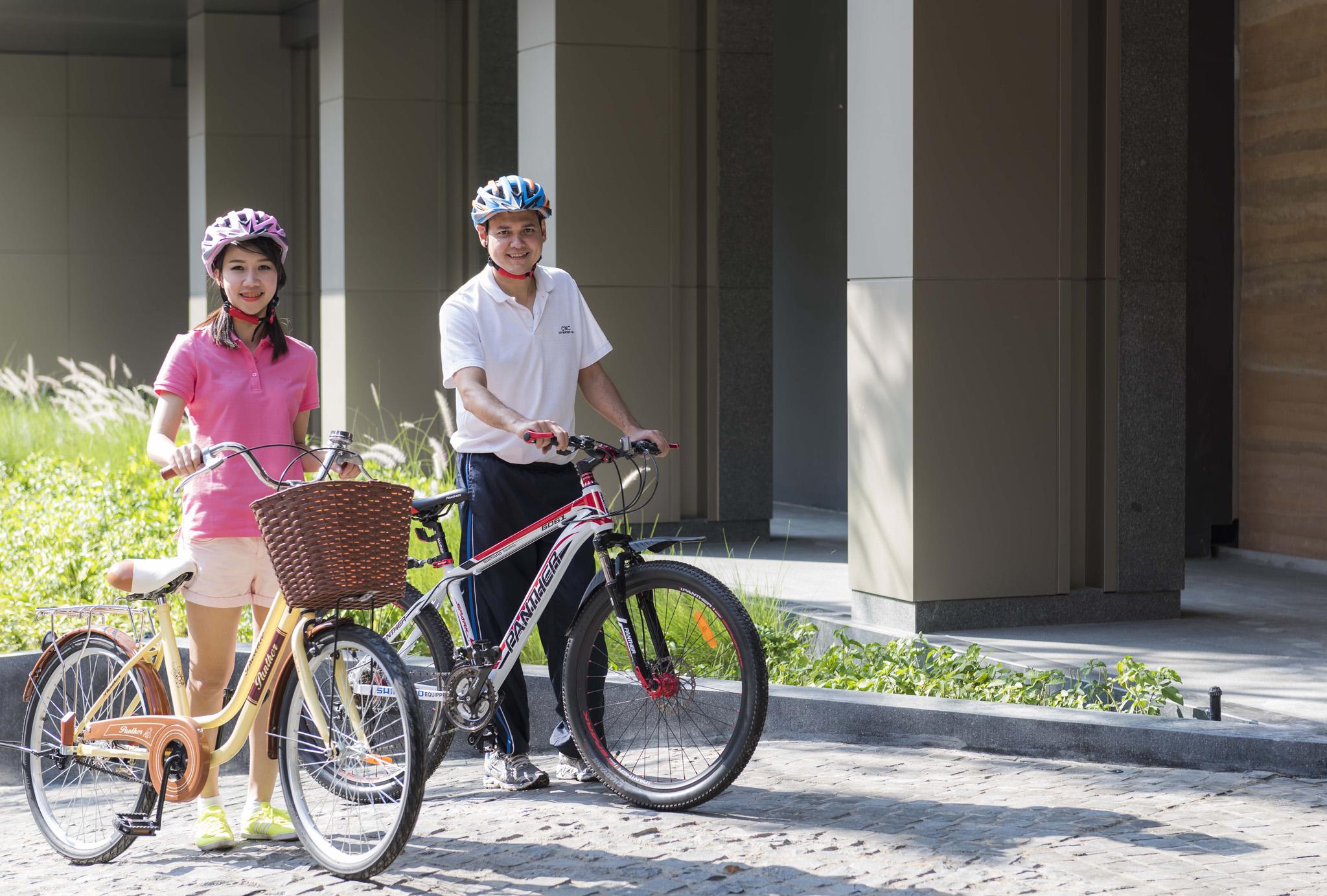 U Nimman Chiang Mai Ξενοδοχείο Εξωτερικό φωτογραφία Students on bicycles