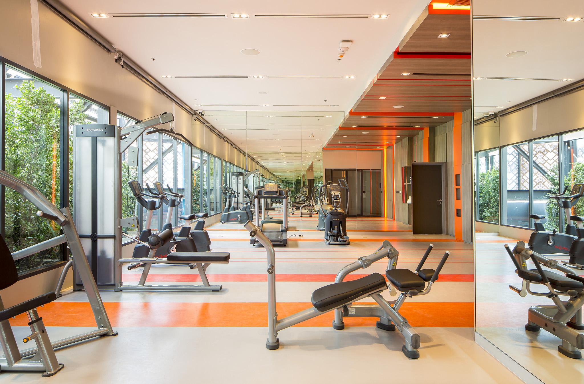 U Nimman Chiang Mai Ξενοδοχείο Εξωτερικό φωτογραφία The gym at the hotel